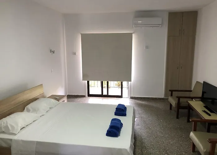 Kasapis Apts * ラルナカ