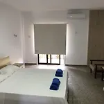 Kasapis Apts * ラルナカ